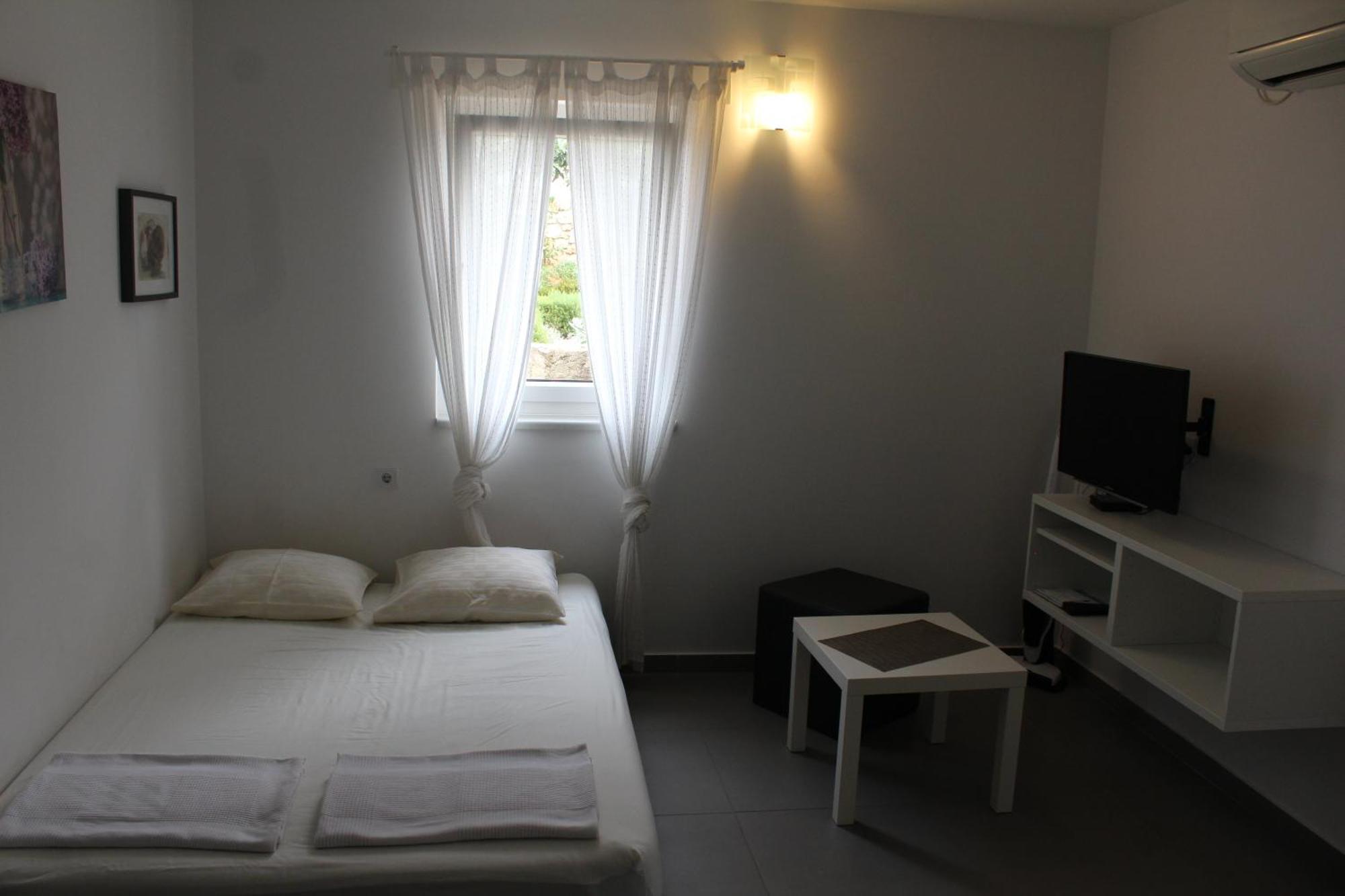 Apartmani Vrancic Mandre Zewnętrze zdjęcie